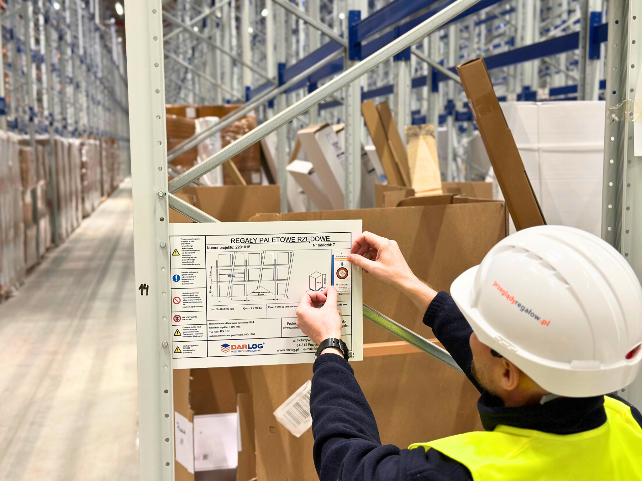 Naprawa regałów magazynowych – jakie opcje oferuje Darlog i jak wygląda proces przywracania bezpieczeństwa?